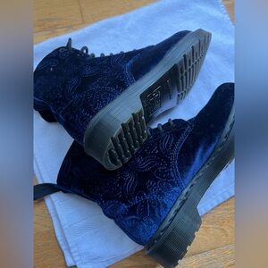 Dr. Martens Blue Velvet Women’s Size 6